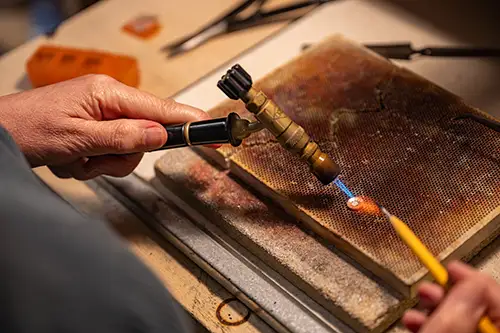 professionnel-atelier-bijoutiere-paris